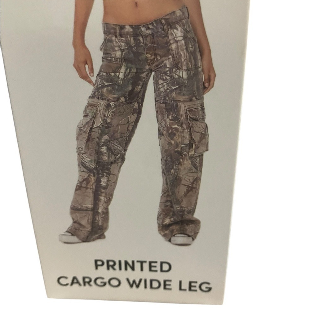 NWT Refrain Los Angeles Grunge Camo Street Wear Wide Leg Cargo Pants Size 38x30